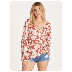 !! Billabong Winding Roads Sienna Red Floral Long Sleeve Top sz M